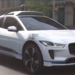 Collaboration entre Jaguar et Waymo pour la production d'un taxi autonome haut de gamme
