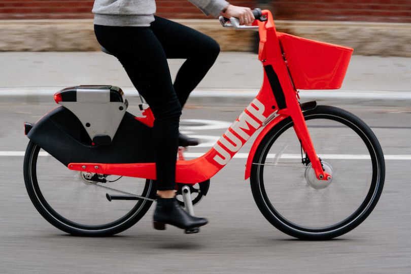 Uber rachète Jump Bikes, spécialisé dans le partage de vélos électriques