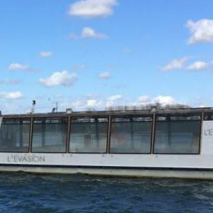 Une navette fluviale électro-solaire pour le canal de Jonage