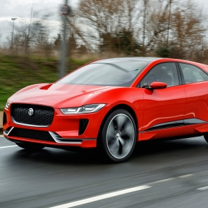 Le VTC britannique WeKnowGroup commande 200 Jaguar I-Pace