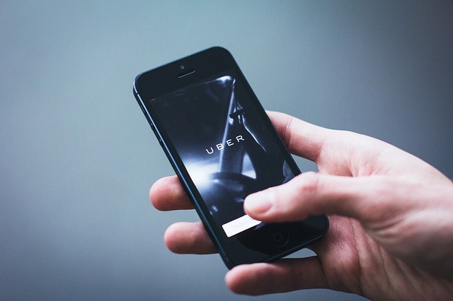 Uber dépose un brevet d'alcootest digital pour son application