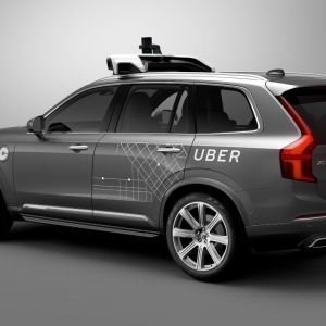 Les voitures autonomes d'Uber reprennent la route