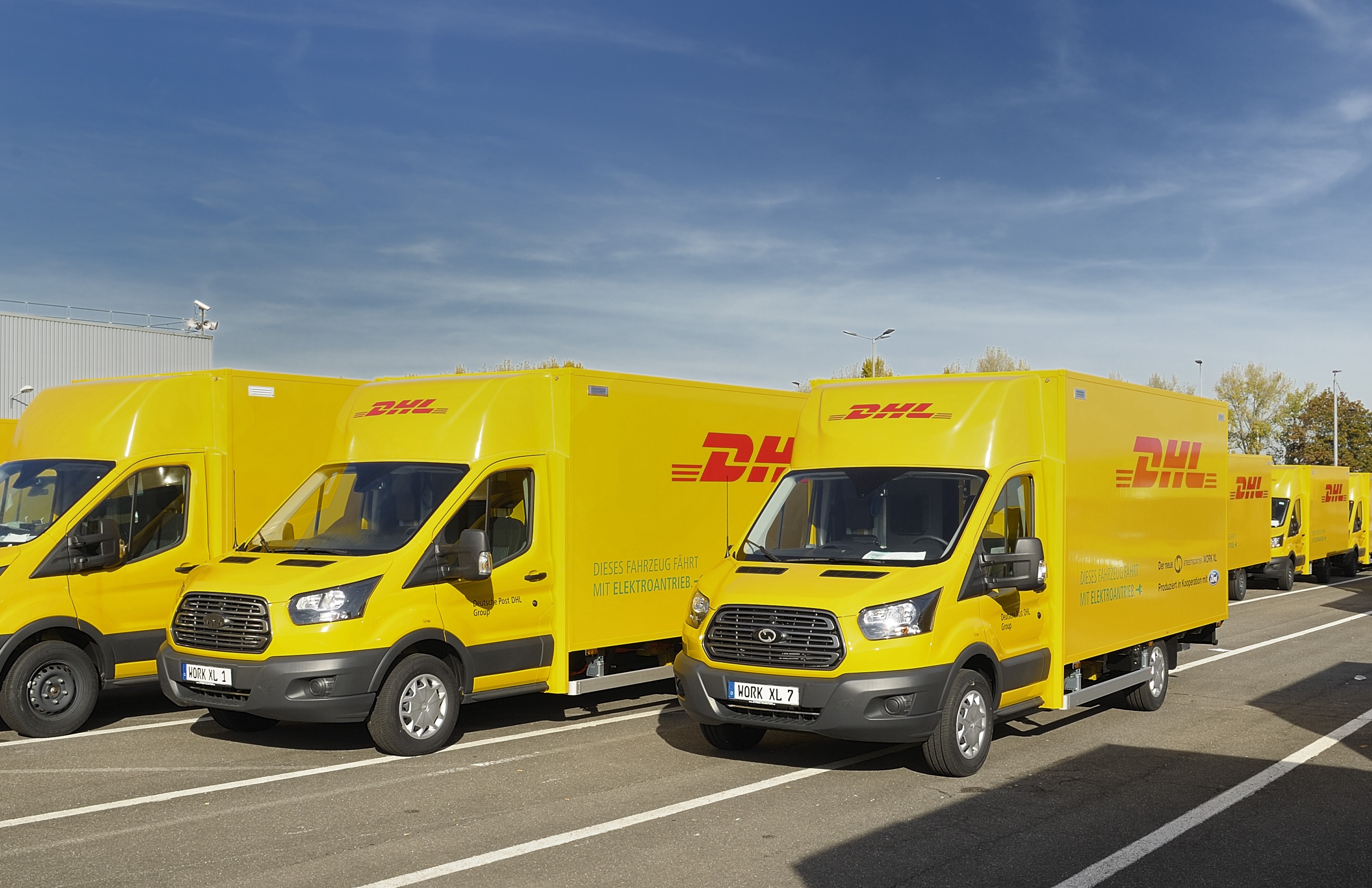 Ford et Deutsche Post DHL lancent la production d’un fourgon de livraison 100% électrique
