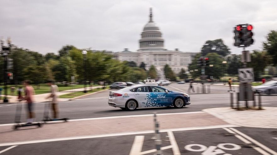 Ford devient le premier constructeur à tester des véhicules autonomes à Washington