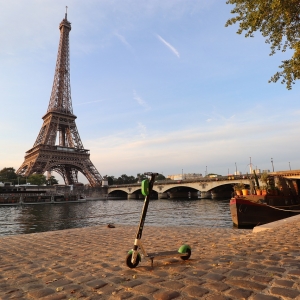 La réservation d'un vélo et d'une trottinette possible depuis l'Assistant SNCF
