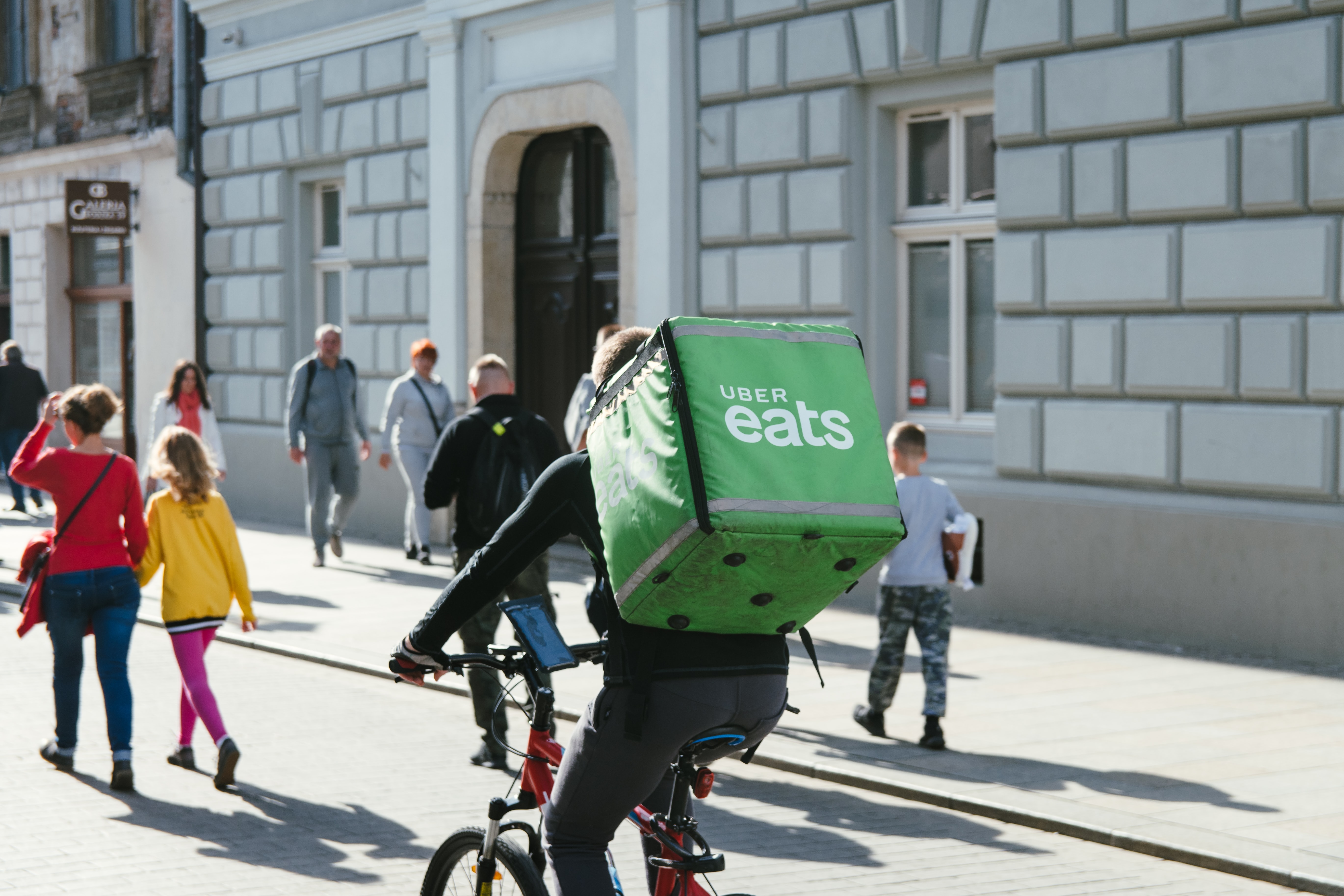 Uber accélère le développement de son service de livraison de courses alimentaires aux US