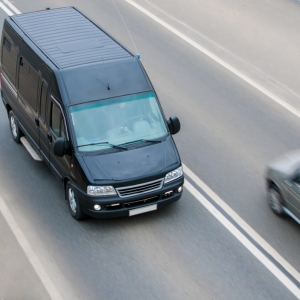 Les nouveaux services Uber Comfort Electric et Uber Charter