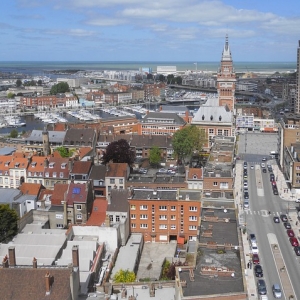 Bus gratuits à Dunkerque : succès et défis de la transition