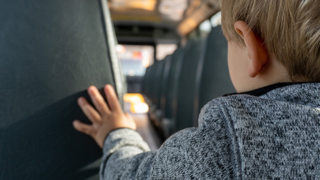 Déficit de chauffeurs de bus scolaires en France