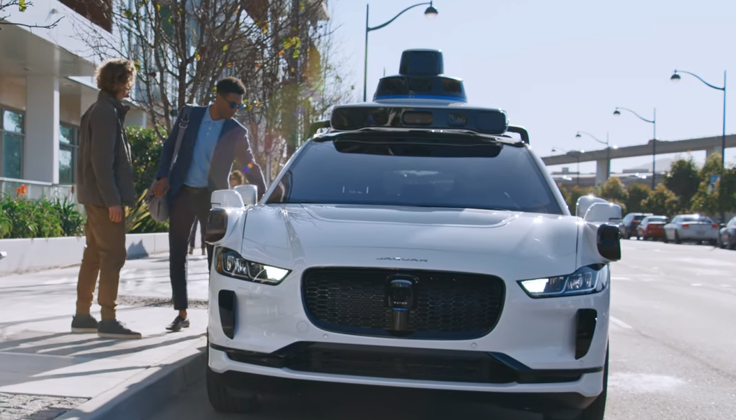 Uber et Waymo s'associent pour intégrer des robotaxis à l'application de transport