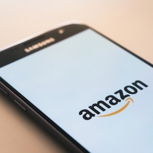 Amazon échappe temporairement au statut de "Très Grande Plateforme" selon le DSA