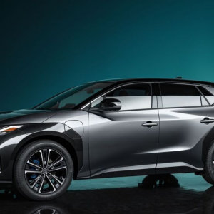 G7 et Toyota s'allient pour l'électrification des Taxis